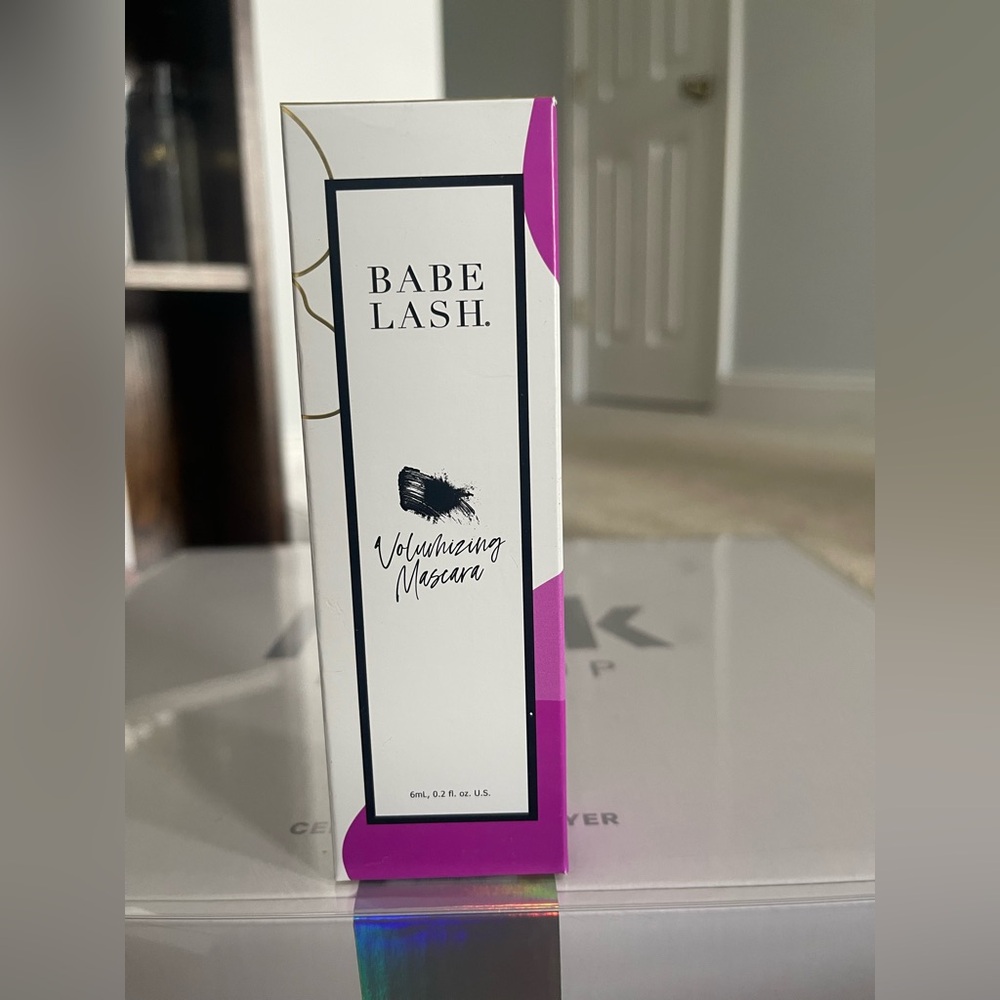 BABE LASH Volumizing Mascara